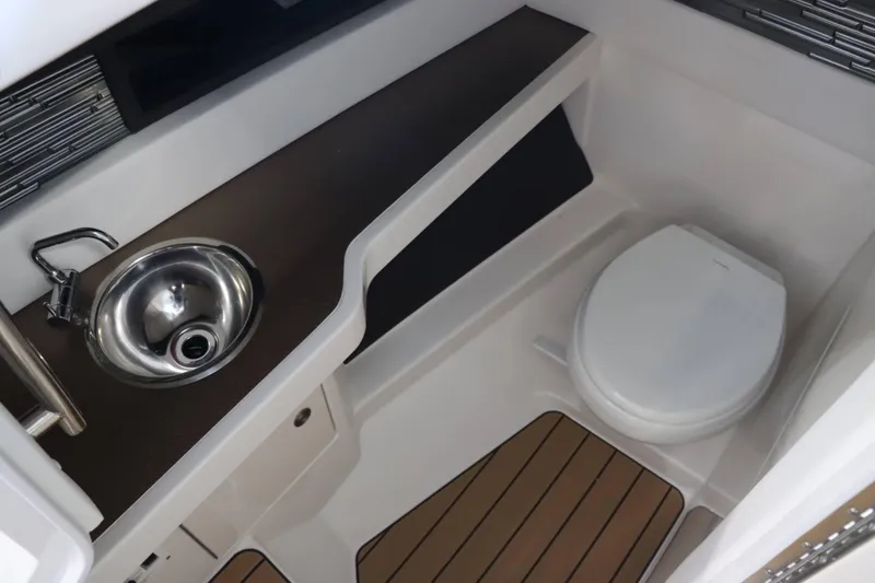 Slide: The Image of Sea Ray 310SLX 2025 - 17