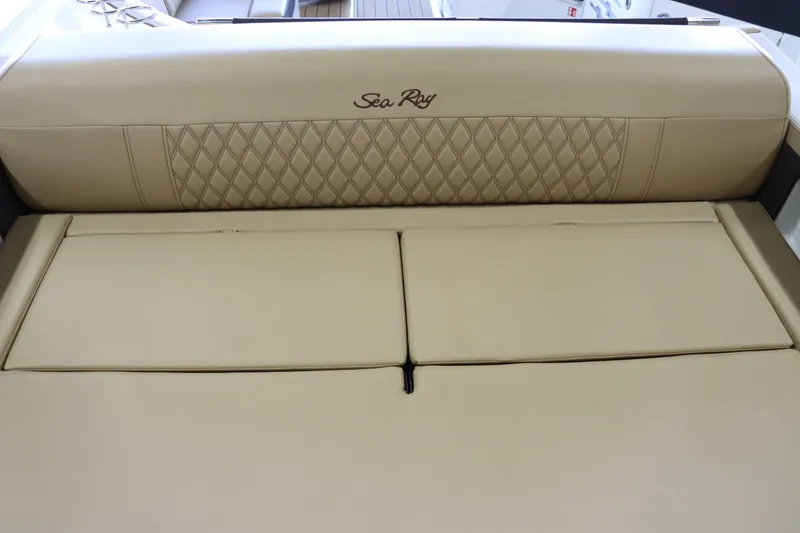 Slide: The Image of Sea Ray 310SLX 2025 - 22