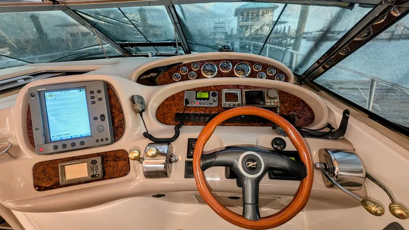 Slide: The Image of Sea Ray 380 Sundancer 2000 - 14