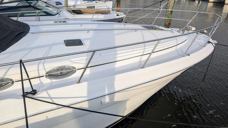 Slide: The Image of Sea Ray 380 Sundancer 2000 - 16