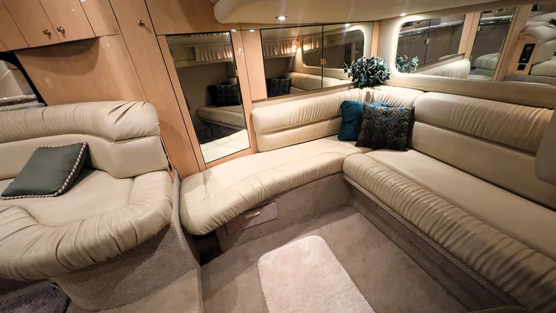 Slide: The Image of Sea Ray 380 Sundancer 2000 - 23