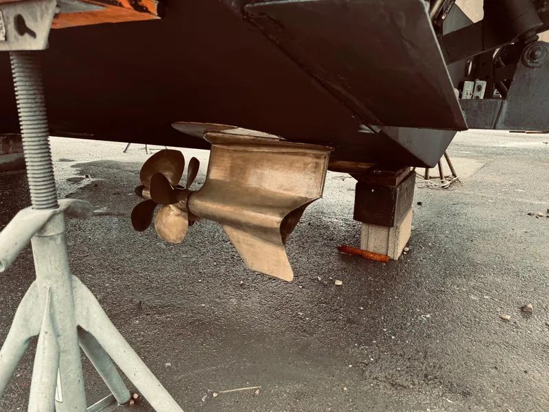 Slide: The Image of Propeller and hull of a 2009 Azimut Atlantis 50 yacht on dry dock. - 12
