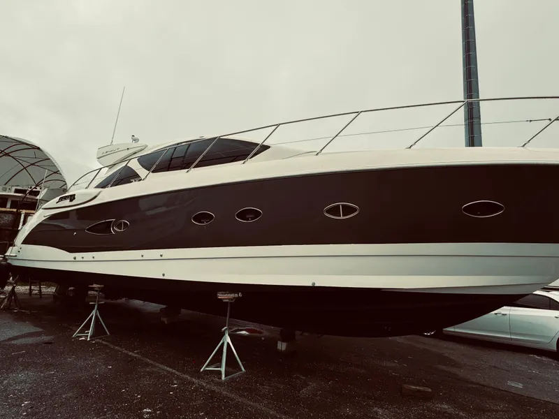 Slide: The Image of 2009 Azimut Atlantis 50 yacht on dry dock. - 7