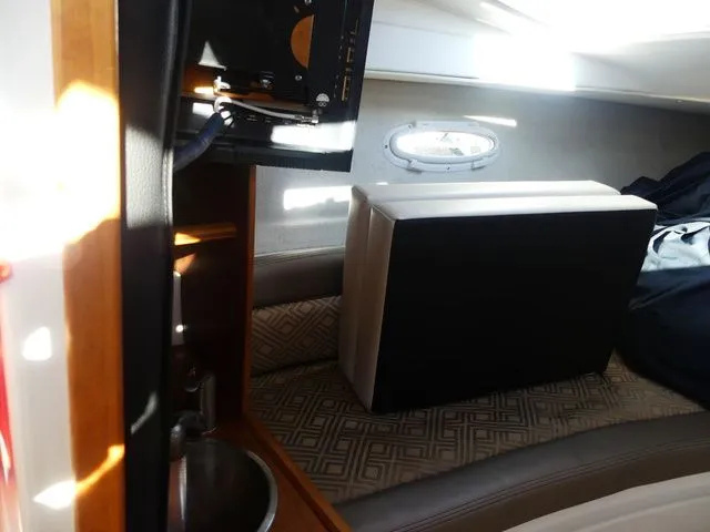 Slide: The Image of Cutwater C-242 Sport Coupe Outboard 2017 - 13