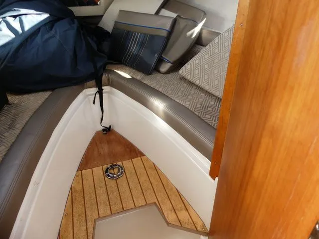 Slide: The Image of Cutwater C-242 Sport Coupe Outboard 2017 - 15