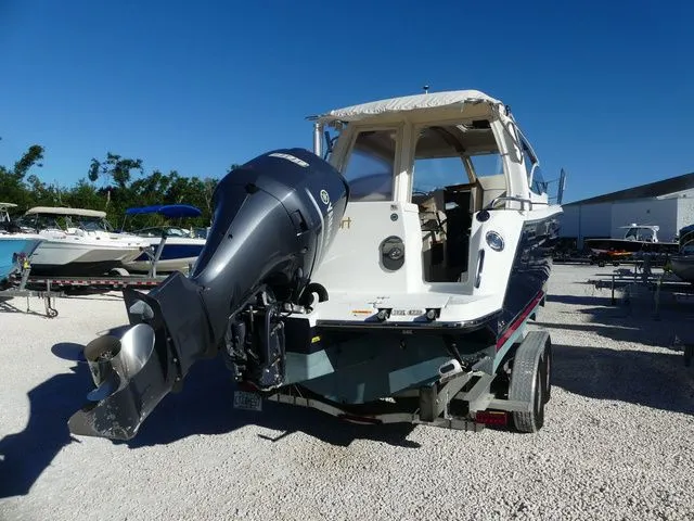 Slide: The Image of Cutwater C-242 Sport Coupe Outboard 2017 - 3