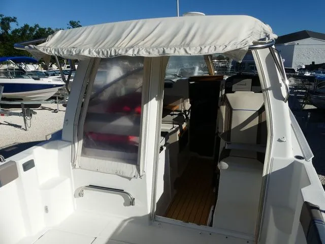 Slide: The Image of Cutwater C-242 Sport Coupe Outboard 2017 - 5