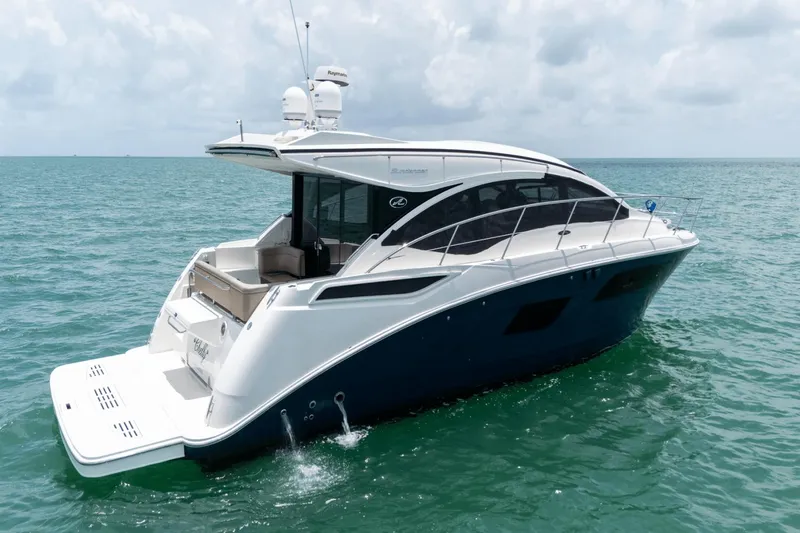 Slide: The Image of Sea Ray 400 Sundancer 2017 - 9