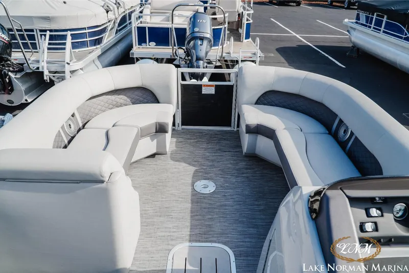 Slide: The Image of 2023 Bennington 23 LSR pontoon boat interior at Lake Norman Marina. - 11