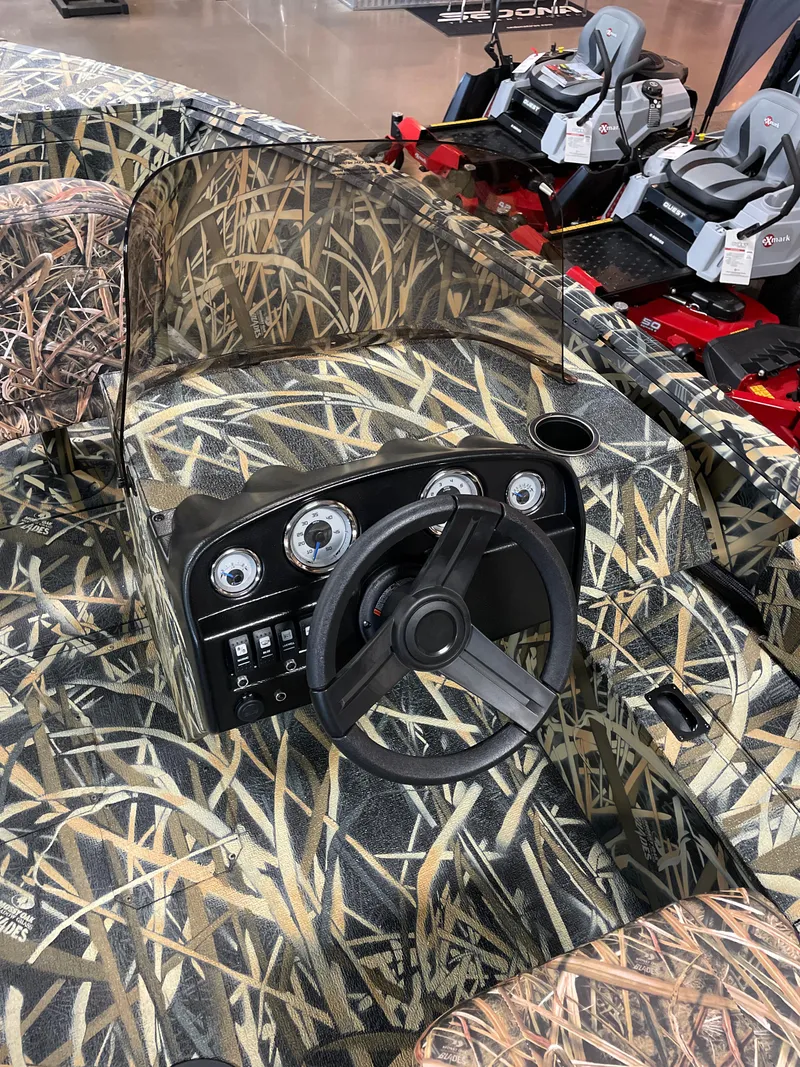 Slide: The Image of Starcraft FREEDOM SC 160 MOSSY OAK SHADOW GRASS BLADES 2025 - 9