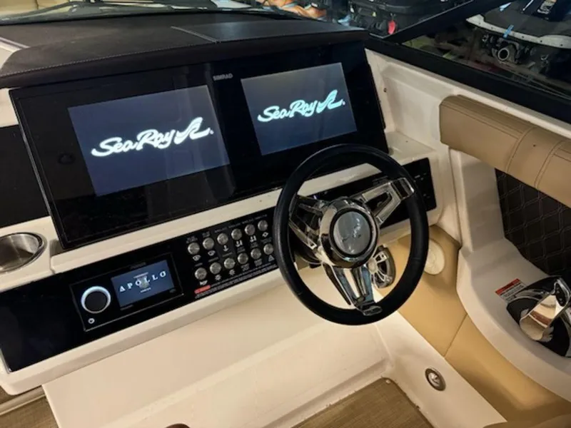 Slide: The Image of Sea Ray SLX 350 2022 - 12