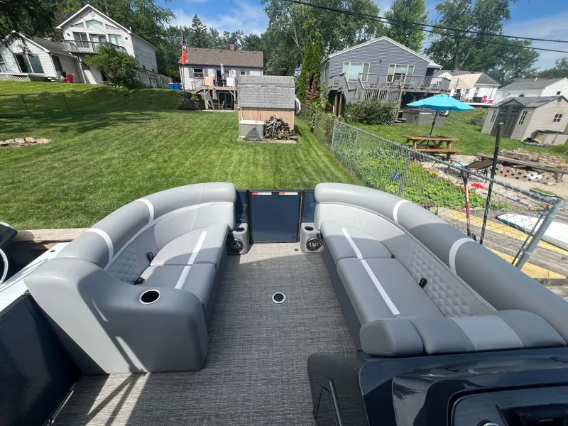 Slide: The Image of Crest Classic DLX 200 SLC 2024 - 19