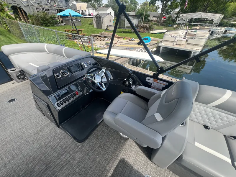 Slide: The Image of Crest Classic DLX 200 SLC 2024 - 21