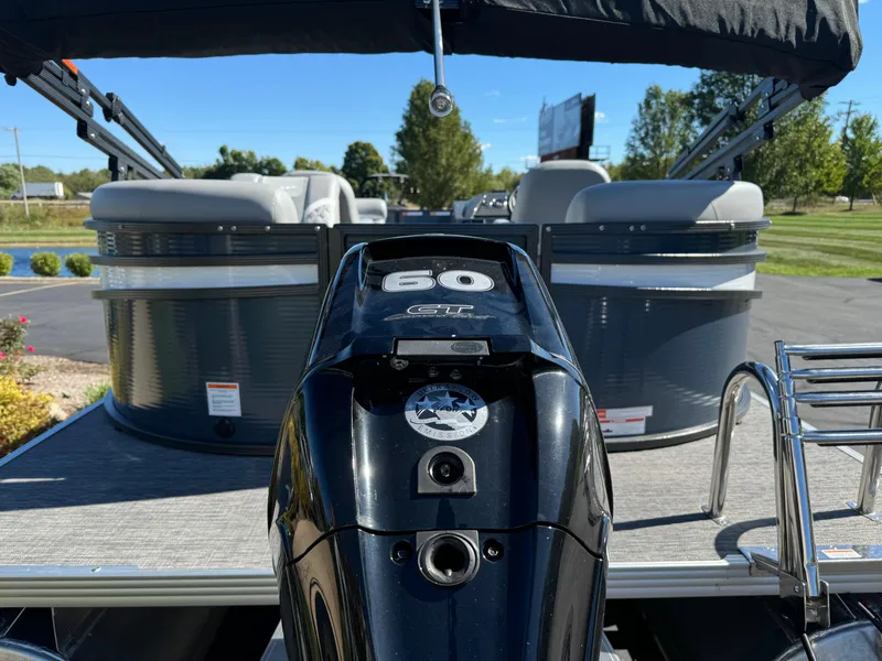 Slide: The Image of Crest Classic DLX 200 SLC 2024 - 6