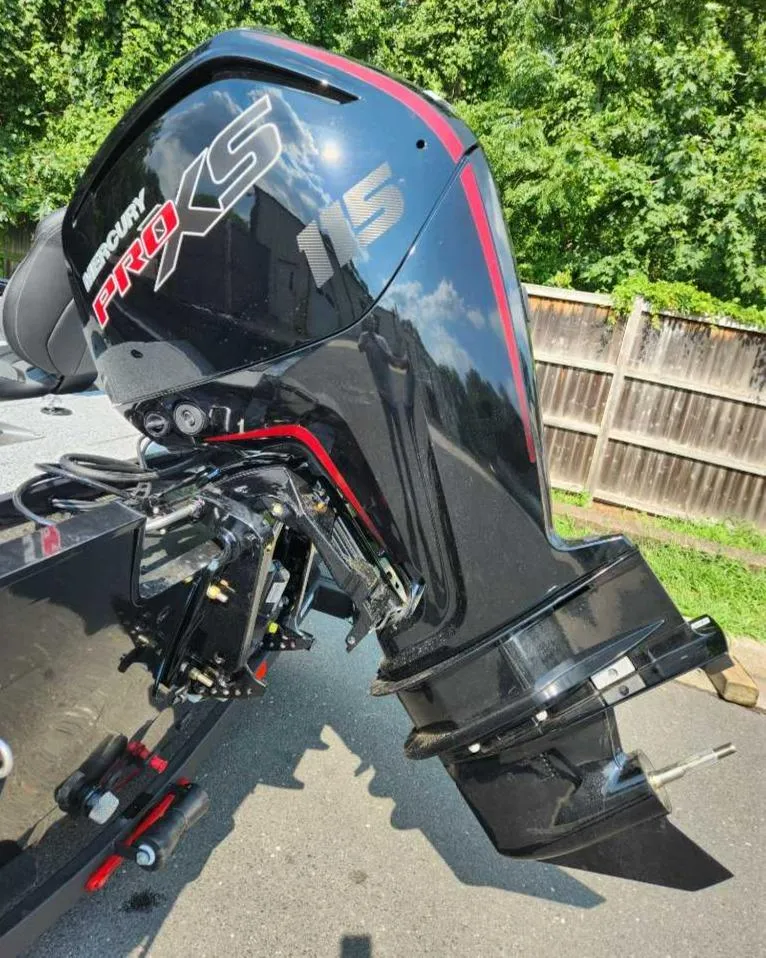 Slide: The Image of 2024 Ranger VS1682SC Angler with Mercury Pro XS outboard motor. - 3