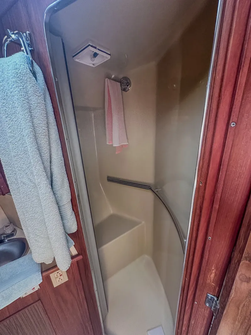 Slide: The Image of Sea Ray Express Cruiser 390 1983 - 60