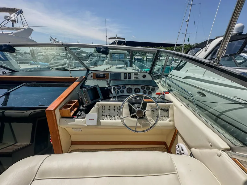 Slide: The Image of Sea Ray Express Cruiser 390 1984 - 15