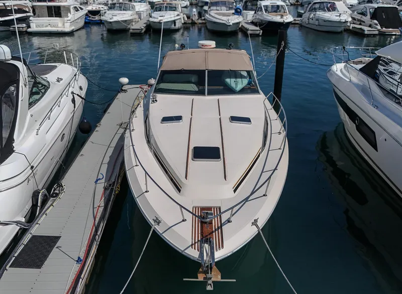 Slide: The Image of Sea Ray Express Cruiser 390 1984 - 7