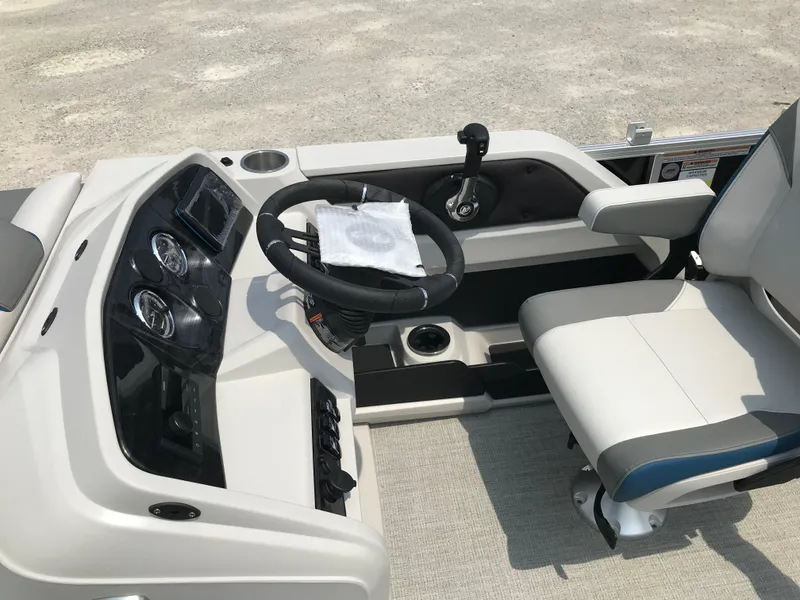 Slide: The Image of 2025 Avalon LSZ Quad Lounger boat interior with luxurious seating and modern design. - 12