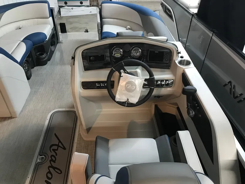Slide: The Image of 2025 Avalon LSZ Quad Lounger interior with luxurious seating and modern design. - 27