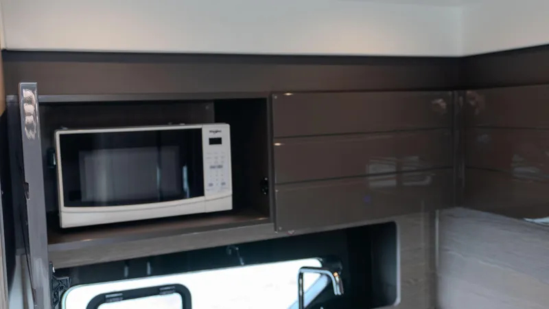 Slide: The Image of Azimut Atlantis 45 2023 - 101