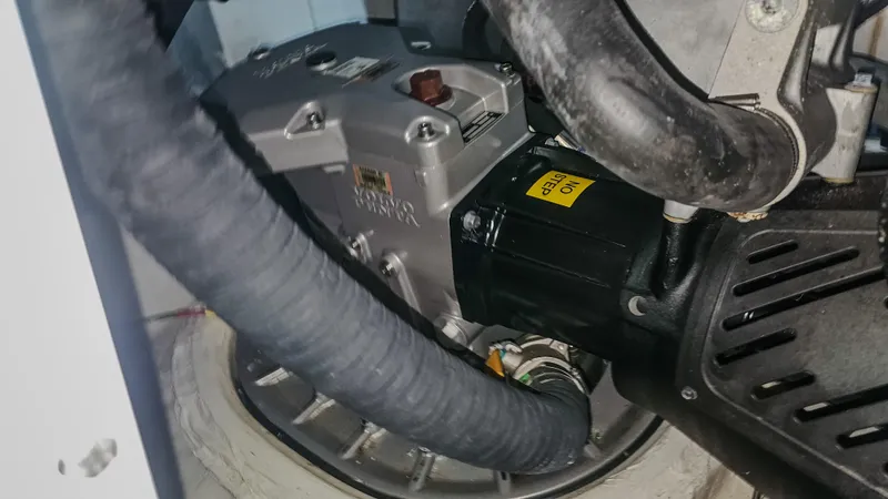 Slide: The Image of Azimut Atlantis 45 2023 - 108