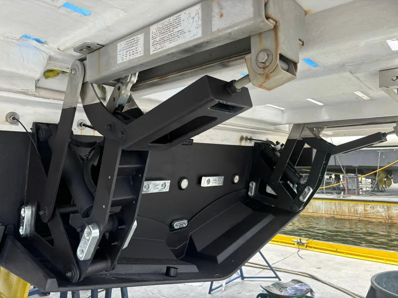 Slide: The Image of Azimut Atlantis 45 2023 - 116