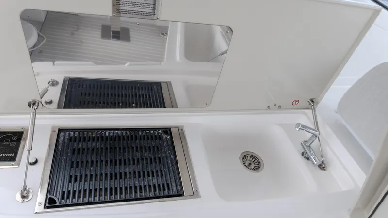 Slide: The Image of Azimut Atlantis 45 2023 - 50