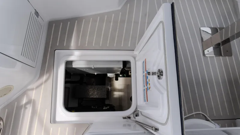 Slide: The Image of Azimut Atlantis 45 2023 - 63