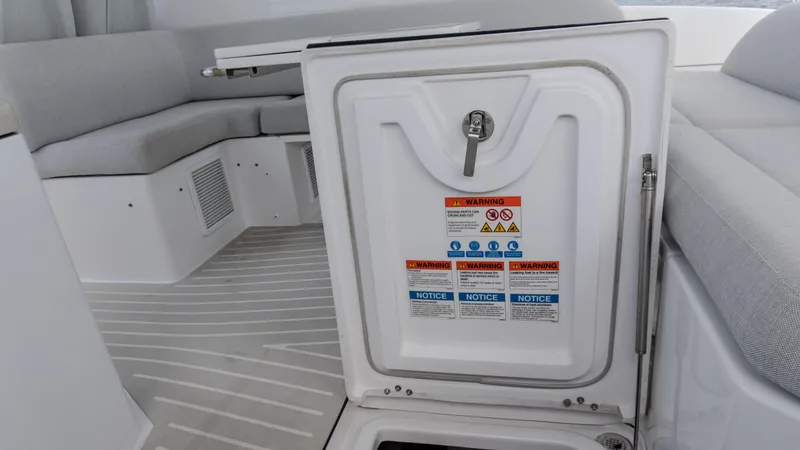 Slide: The Image of Azimut Atlantis 45 2023 - 64