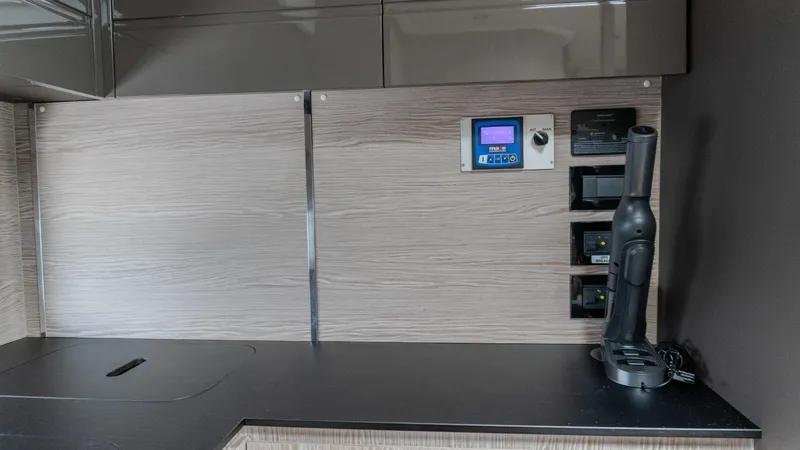 Slide: The Image of Azimut Atlantis 45 2023 - 71