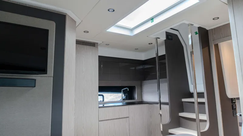 Slide: The Image of Azimut Atlantis 45 2023 - 73