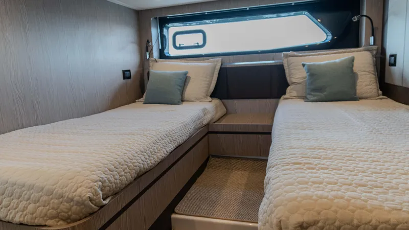 Slide: The Image of Azimut Atlantis 45 2023 - 82