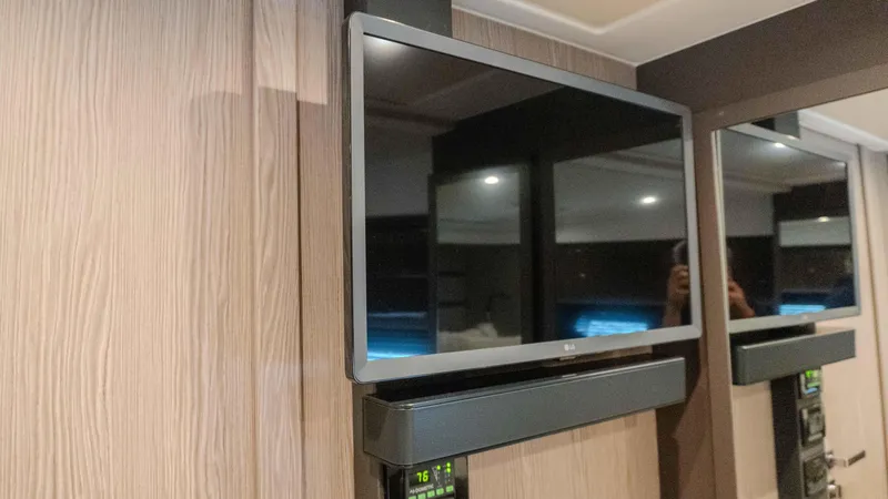 Slide: The Image of Azimut Atlantis 45 2023 - 94