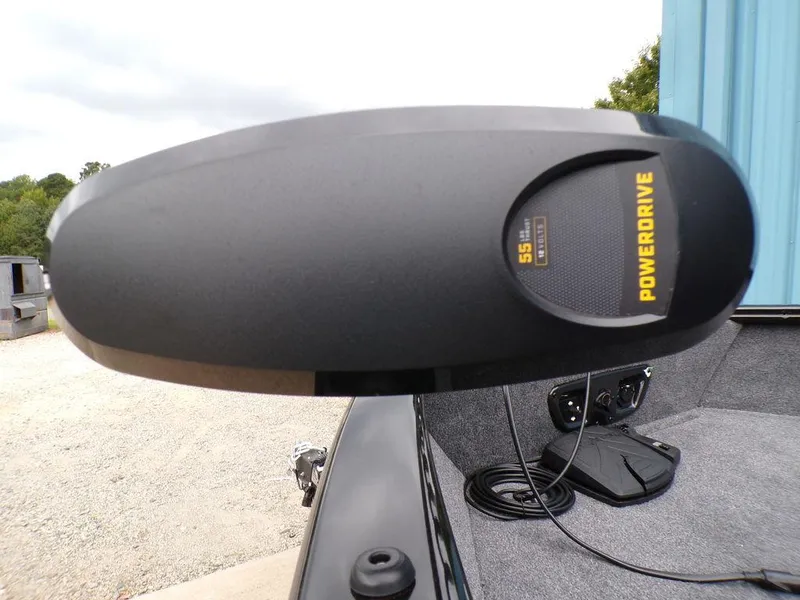 Slide: The Image of 2025 Tracker Pro Guide™ V-175 Combo boat with PowerDrive motor detail. - 10