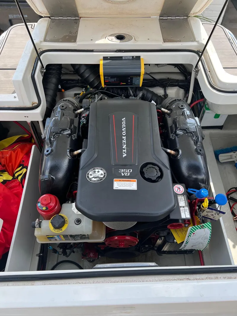 Slide: The Image of 2019 Cobalt R3 boat engine compartment with Volvo Penta engine. - 16
