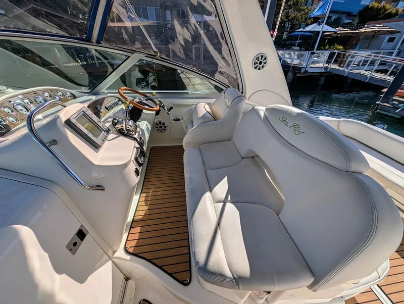 Slide: The Image of Sea Ray 340 Sundancer 2000 - 15