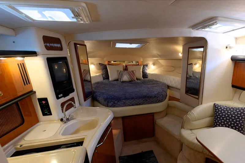 Slide: The Image of Sea Ray 340 Sundancer 2000 - 29