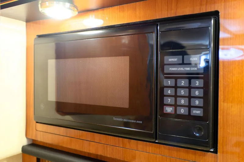 Slide: The Image of Sea Ray 340 Sundancer 2000 - 31