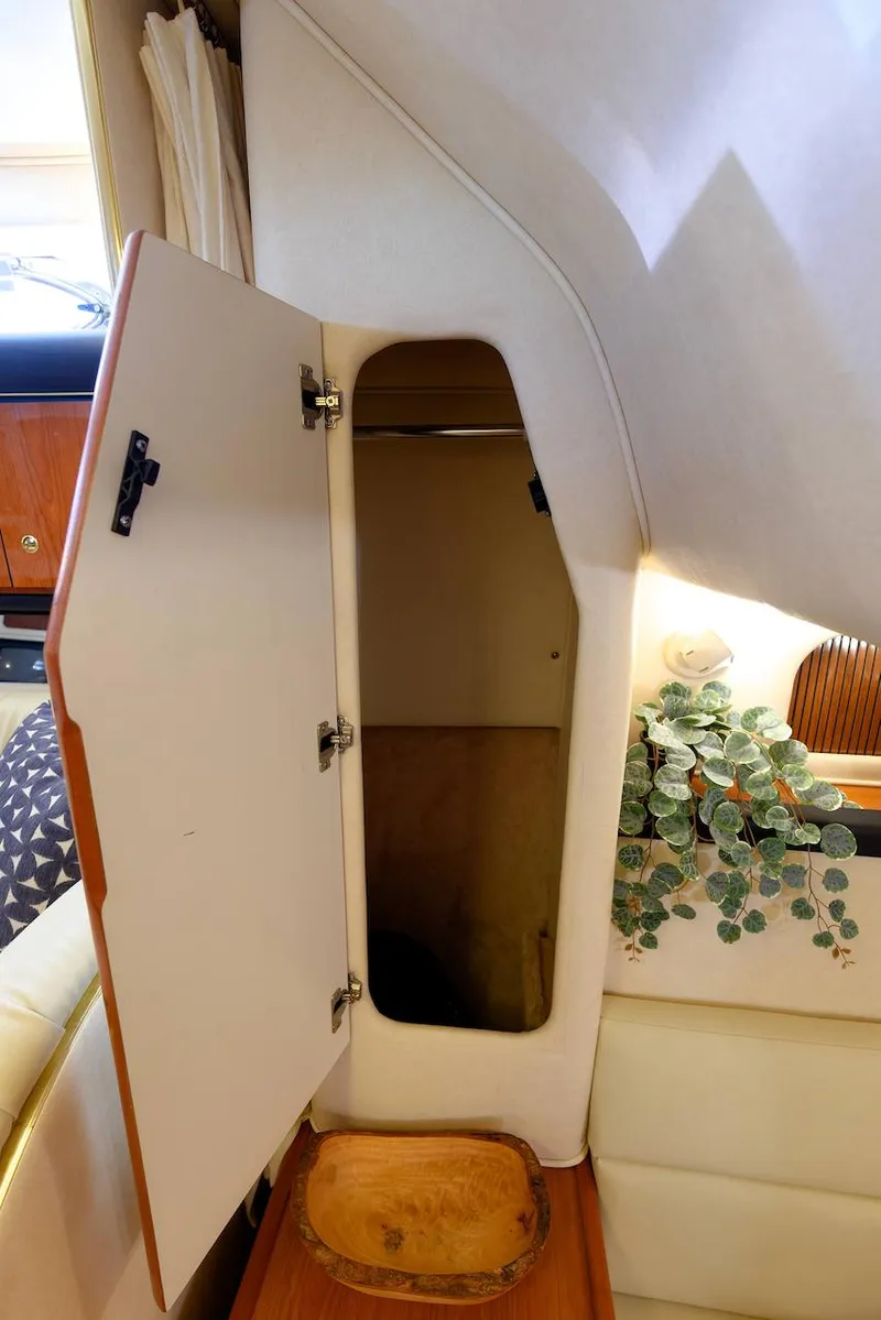 Slide: The Image of Sea Ray 340 Sundancer 2000 - 36