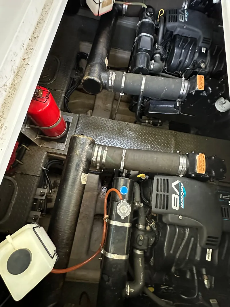 Slide: The Image of Engine room & starb'd engine - 21