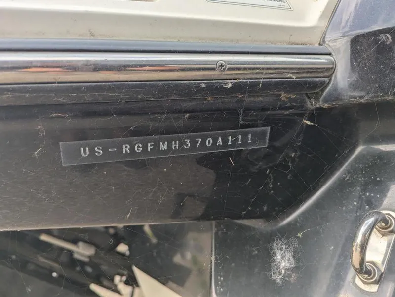 Slide: The Image of 2011 Monterey 264 FS boat hull identification number (HIN) US-RGFMH370A111 - 16