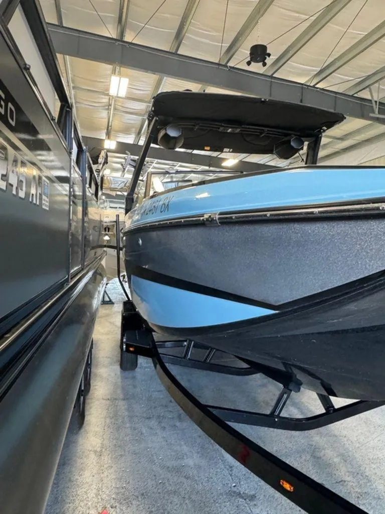 Slide: The Image of Tigé 22RZX 2023 - 2