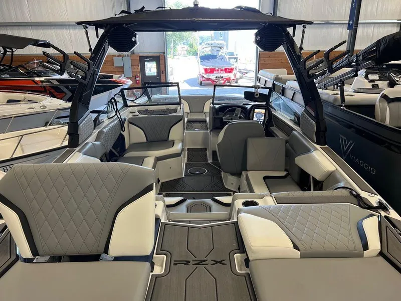 Slide: The Image of Tigé 22RZX 2023 - 7