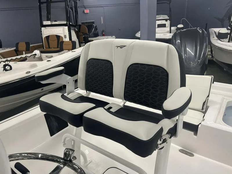 Slide: The Image of Tidewater 2410 Bay Max 2025 - 11