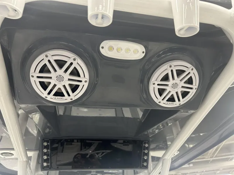 Slide: The Image of Tidewater 2410 Bay Max 2025 - 14