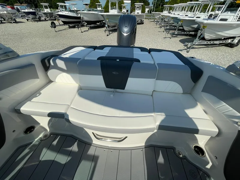 Slide: The Image of 2024 Chaparral 21 SSi OB boat interior seating area. - 32