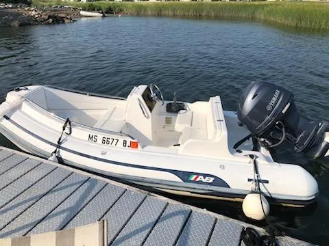 Slide: The Image of AB Nautilus 13 DLX 2018 - 11