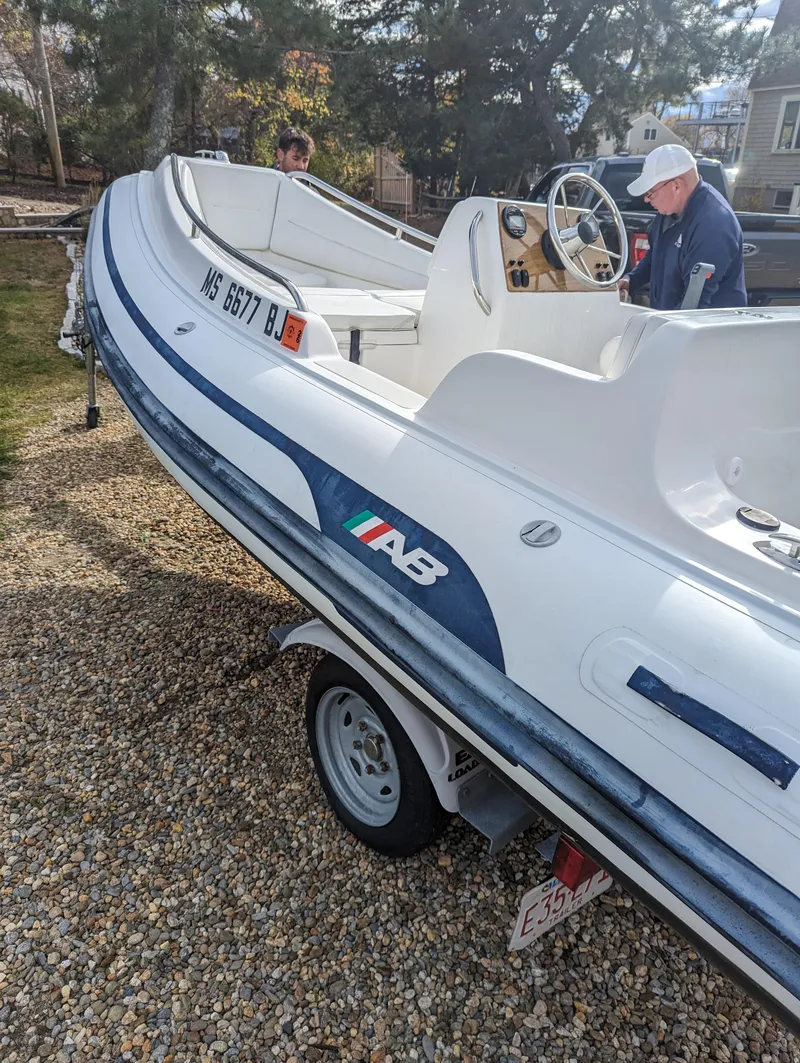 Slide: The Image of AB Nautilus 13 DLX 2018 - 3