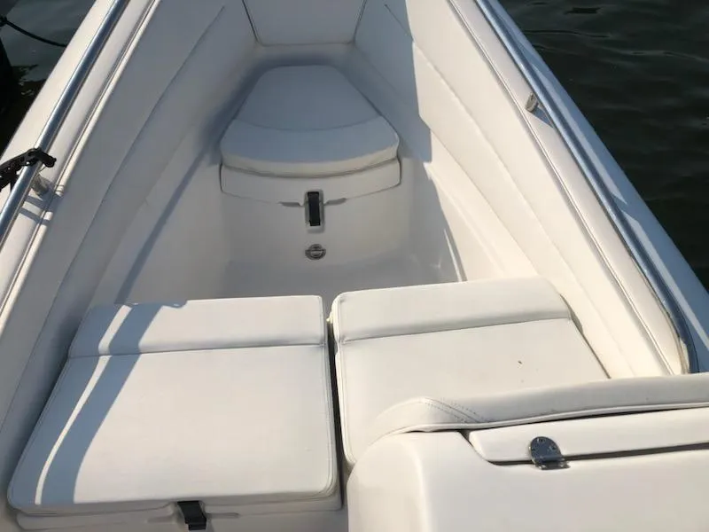 Slide: The Image of AB Nautilus 13 DLX 2018 - 9